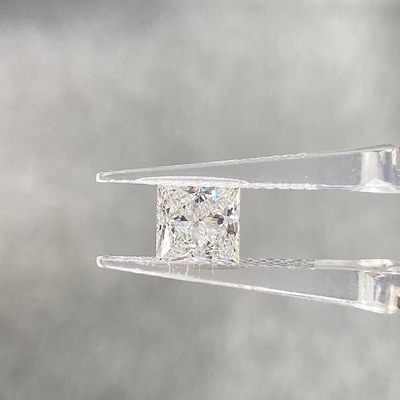 Сертифицированная лаборатория IGI создала диамант CVD 2.3ct E VVS2 Princess Cut